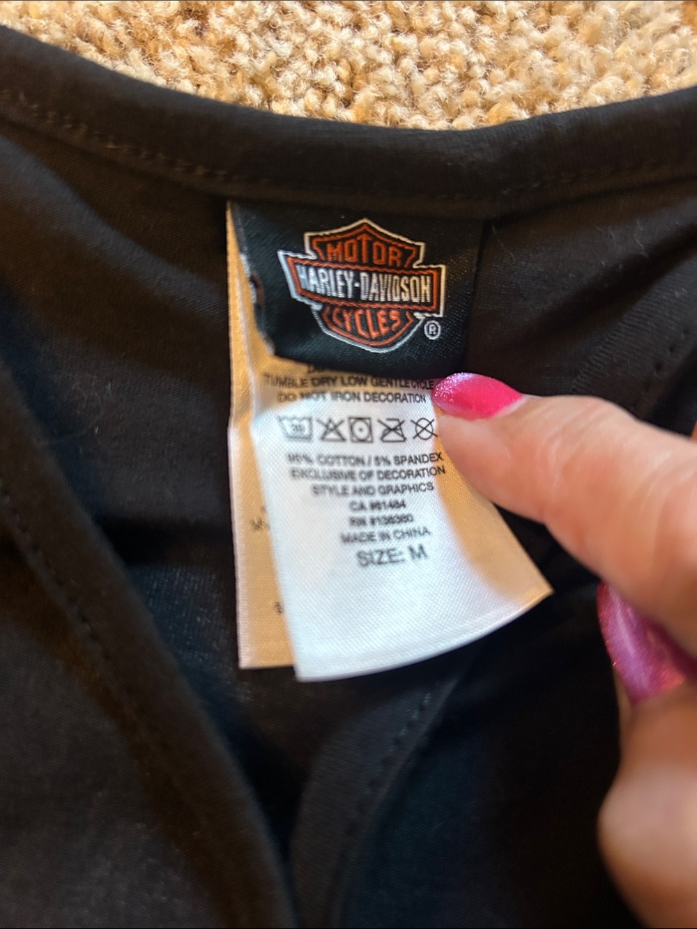 Harley-Davidson Black Long-Sleeve V-Neck Graphic Top with Crisscross Detail - Picture 7 of 7